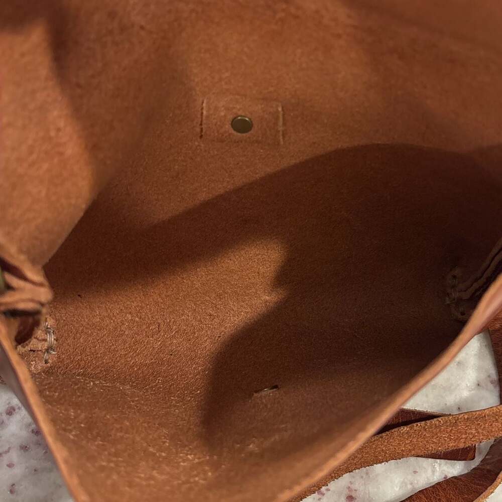 Rustic Bohemian Brown Leather Crossbody Bag with Adjustable Strap - Picture 3 of 6